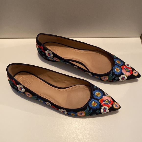 Tory Burch Shoes - Tory Burch Black Pointed Toe Floral Embroidered Flats